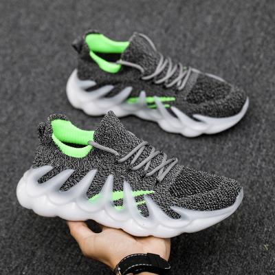 China Wholesale Cheap Fashion Trend Style Walking Shoes Driving Woven Breathable Running Shoes for sale