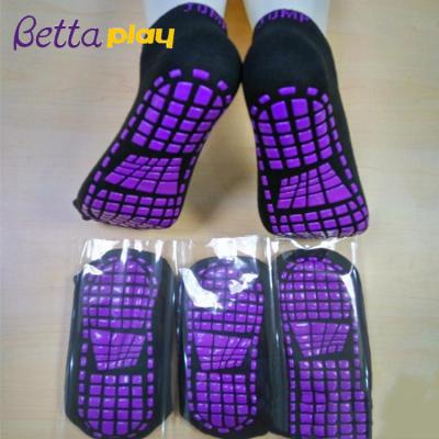 China Customized Size Anti-slip Custom Trampoline Grip Park Socks Te koop