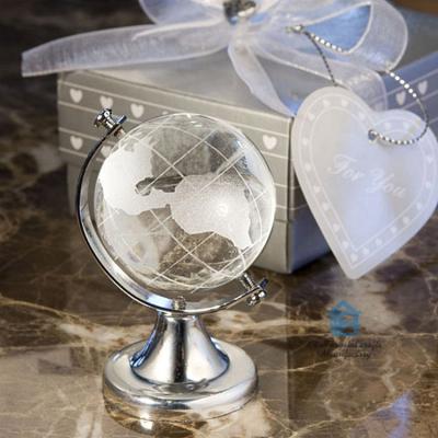 China Wholesale China world map mini crystal globe with silver metal stand for school student gifts for sale