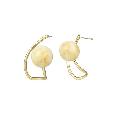 China FASHIONABLE High Quality Gold Plated Pearl Studs Earring Alloy Earring Ornament For Women for sale