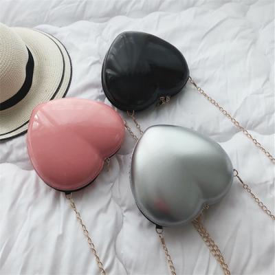 China Fashion Fashion Handbags Wholesale Lady Cute Girls Heart Crossbody Bags Girls Cuts Young Ladies Cute Heart Shaped Purses Handbags For Women for sale