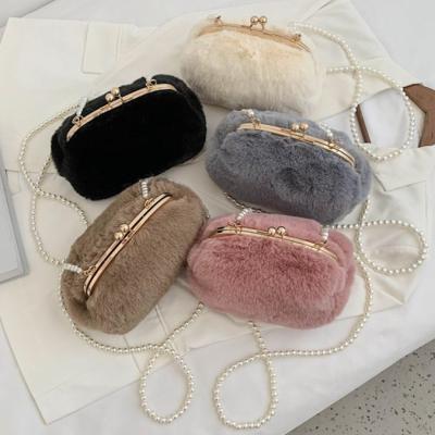 China Winter Fashion Fuzzy Crossbody Purses Plush Bags Women Winter Soft Plush Bags Faux Fur Bags Lady's Purses Girls Plush Handbags Warm Soft Fur for sale