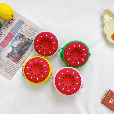 China New Arrival Clips 2021 Summer JOYIE Watermelon Round Shape New Summer Design Fashion Children's Coin Mini Bags Purse For Girls for sale