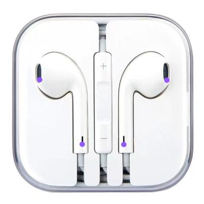 China Sport Feature Music Phone Call Wholesale Noise Cancelling Earphone For Iphone 15 Wired Type C Earphone For Iphone 15 Pro Max Wired Headphone for sale