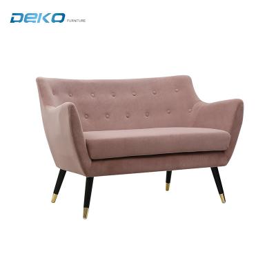 China Hot selling tufted velvet fabric with wooden legs loveseat for living room for sale