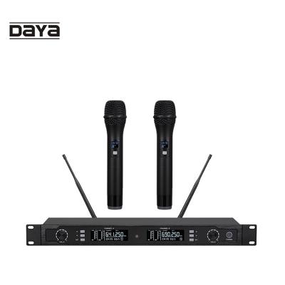 China DAYA AM-2620 Professional Clear Sound Condenser MIC Headset Lavalier Office Without Wire Professional Karaoke UHF Conference Microphone for sale