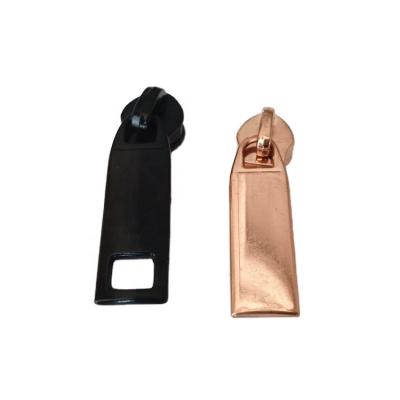 China Beautiful fashion and durable NO.3#5# engrave nylon alphabet custom logo lock rectangle zipper puller puller head parts non for garment bags for sale