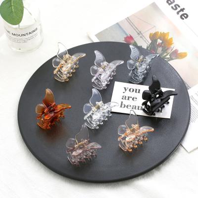 China Hair Decoration INS Hot Selling Transparent Butterfly Hair Clips Acrylic Cute Hair Claws Small For Women Girls Ladies for sale