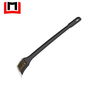 China Long Handle Stainless Steel BBQ Cleaner Copper Wire Grill Brush And Scraper Easy To Grip Easily Cleaned for sale