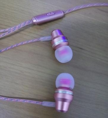 China 2017 best sellers metal earphone mobile-phone headphone in-ear earphone fashion pink headphone for sale