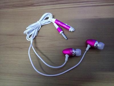 China Aluminum ear-lap in-ear earphones   mobile phone headphone bullet earbuds single-use earphone for sale