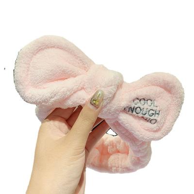 China 2021 Factory Wholesale New Fashion Stain Pink Butterfly Hair Circle Hot Lovely Japanese Letter Plush Hair Band for sale