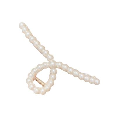 China Fashion factory goods 2021 cold wind pearl square clip temperament soft super fairy hairpin girl hair accessories for sale