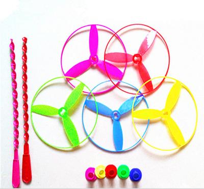 中国 Mini Novelty Toys Wholesale Flying Gyro Compass Hand Made UFO Flying Saucer Dragonfly Bamboo Gift HH 販売のため