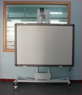 China 82'' Finger touch Teaching board & Free education software For Classroom for sale