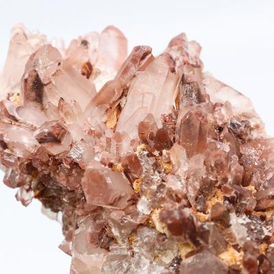 China Wholesale Europe Strawberry Quartz Rough Cluster Crystal Healing Stones Quartz Cluster Speciemen for sale