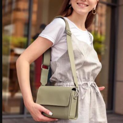 China Hot Selling Genuine Leather Daily Life Cross - Body Bag Mini Leather Purse Shoulder Bag Travel Card Holder Simple Daily Phone Bag for sale