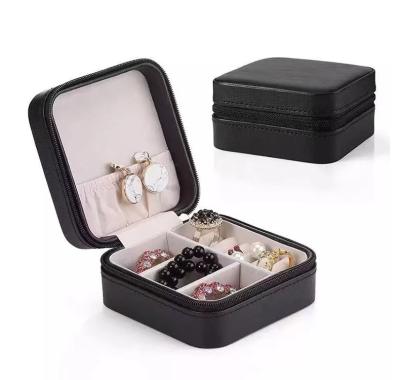 China Custom Logo PU Leather Small Jewelry Case Organizer Portable Jewelery Storage Traveling Case for sale