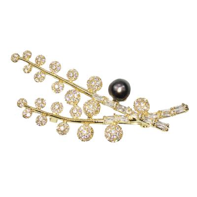 China New Platinum Fashion Crystal Pearl Brooch Zircon Snowflake Brooch For Women Clothing Accessories Pins for sale