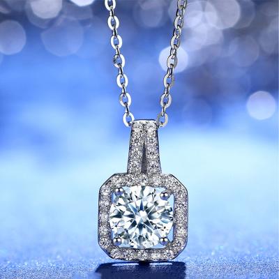 China CLASSIC Round Custom Solitaire Diamond Pendant Necklace 14K Gold 6.5mm Moissanite Necklace Jewelry for sale