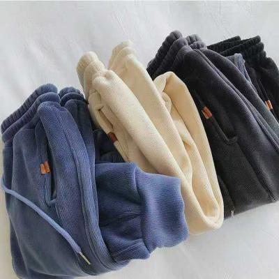 China Anti-Wrinkle Fashion Design Solid Outdoor Casual Pants For Women Cotton Sports Thick Stacked Sweatpants for sale