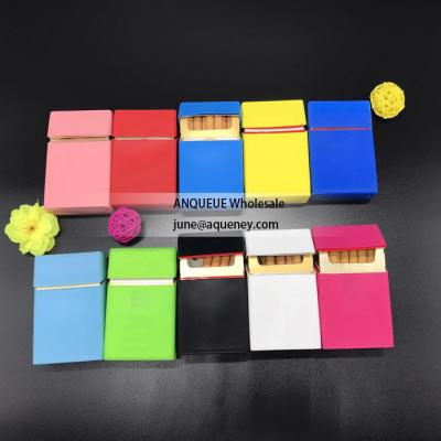 China NEW Custom Design Silicone Cigarette Case Covers, fashion Cigarette Case for sale