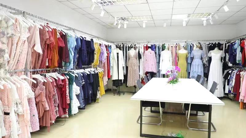 Verified China supplier - Dongguan Humen Siyinghong Garment Manufactory