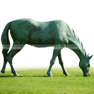 China Outdoor Europe Horse Statues Garden Decoration Custom Design Horse Sculpture for sale