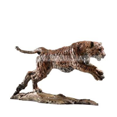 China Europe Tiger Sculpture Bronze Tiger Statue For Home Decor Statue for sale