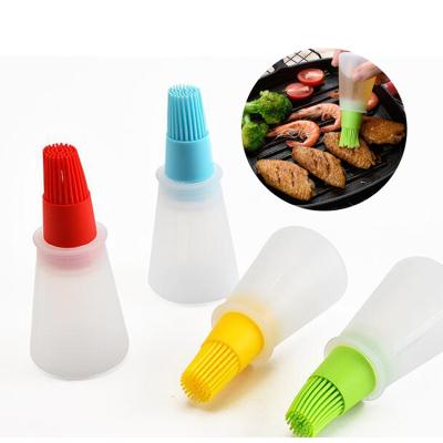 China Sustainable Heat Resistant Barbecue Baking Sprinkling Brush Portable Silicone Oil Brush Bottle for sale