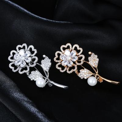 China 2022 Best Durable Fashion Pearl Flower Brooches Gift For Women Men Brooch Hijab Pin for sale