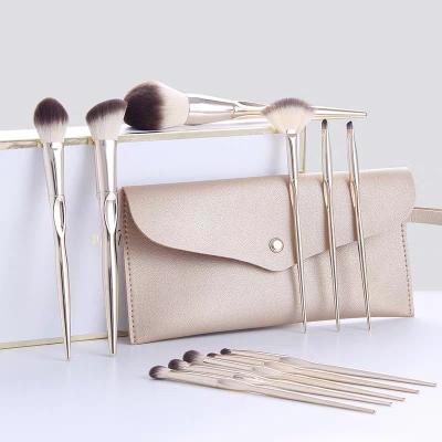 China Angular Blush High Quality 11 PCS Luxury Make Up Brush Tube Handle Hair Makeup Brush Customized for sale