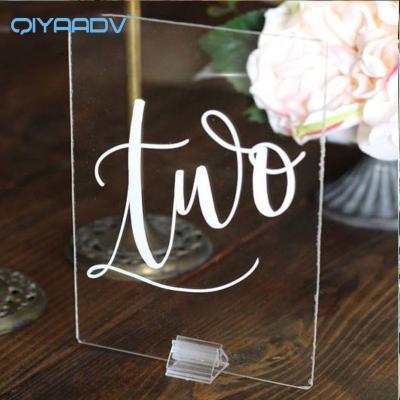 China Wholesale Custom Handmade Acrylic Elegant Slate Birthday Party Table Clear Acrylic Wedding Stand With Base for sale