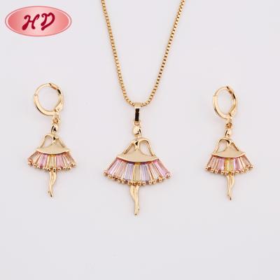 China Romantic 18K Gold Jewelry Set Necklace Earring Fancy Wedding Set for sale