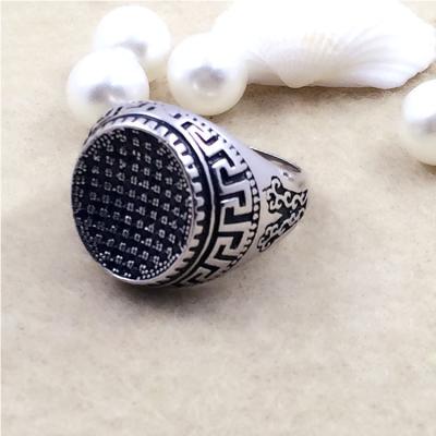 China Fashionable vintage 925 sterling ring hotsale factory thai silver men ring for sale