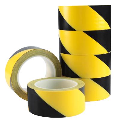 Cina Nastro di marcatura in PVC giallo Rollo di nastro di marcatura per pavimenti a strisce di linea di pericolo arancione in vendita