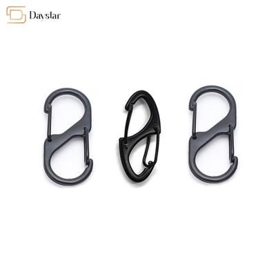 China Interlocking Keychain Metal S Hook , Dual Wire Gate Clip Carabiner Slide Lock for sale