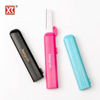 China Fashional Eyebrow Trimmer 2021 New Design Portable Manual Razor Blades Eyebrow Shaver hairJapanese for sale