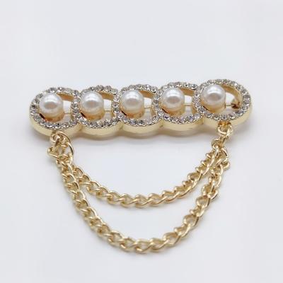 China Luxury Large Crystal Rhinestone Brooch Pin With Fashion Wholesale Women's Brooches Decoration Pearl Gold Plated Jewelry for sale