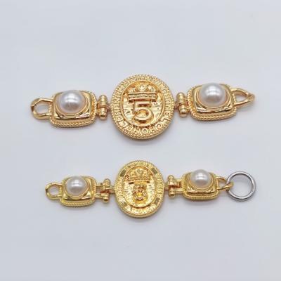 China Decorating Chains Fashion Metal Shoe Clog Charms Crocs Chains Bling Gold Plated Shoe Chains With Pearl for sale