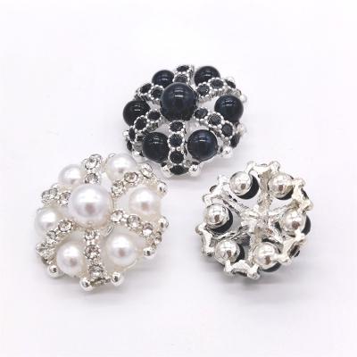 China Viable Sewing Buttons Small Logo Sewing Buttons Custom Made Viable Zinc Alloy Metal From Best Seller for sale