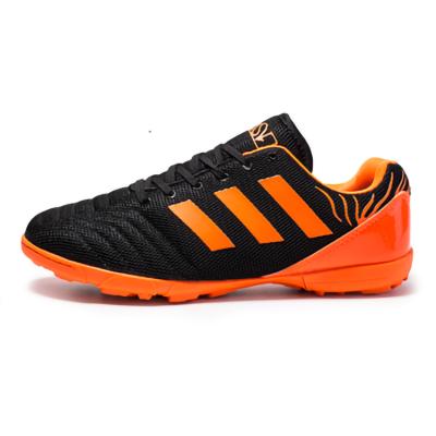 China Professional sports shoes new hot sale cheap wholesale soccer boots cleats shoes football boots soccer shoes for men custom made for sale