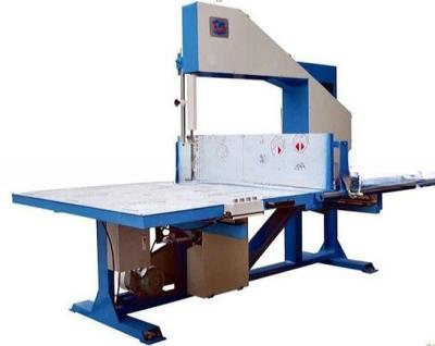 China 750KG Weight Vertical Sponge Foam Cutting Machine with Video Technical Support After Service for sale