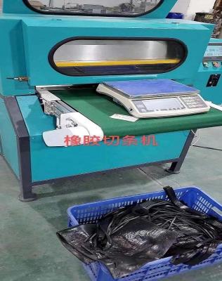 China Manufacturing Plant Rubber Strip Cutting Machine with Auto Scale 1.5KW Power for sale