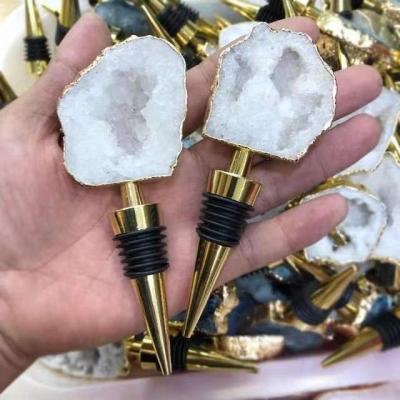 China Europe Groups Custom High Quality Natural Geode Quartz Crystal Quartz Wine Bottle White Stainless Steel For Gifts for sale