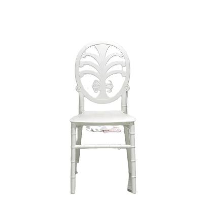 China Modern Unique Perfect Durable Style Wedding Chair Plastic Chiavari Dining Chairs For Wedding Banquet for sale