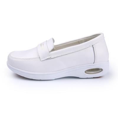 China Cowhide Customized Comfortable Cowhide Shoes Non-slip White Nursing Shoes en venta