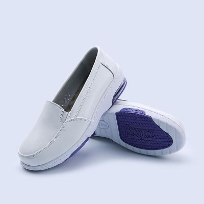 Cina Whip Direct Selling Leather Shoes Comfortable Non-slip White Nursing Shoes in vendita