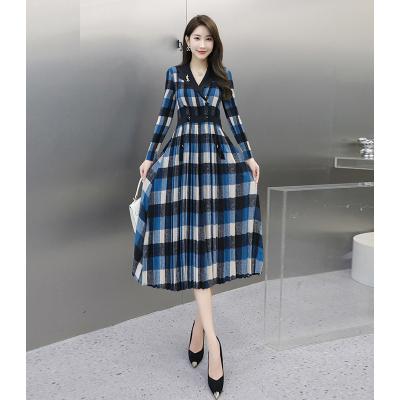 China Viable Fast Delivery Spot Delivery Fashion New Bestseller Miyake Fold Suit Large Collar Plaid Long Sleeve Printed Skirt Bubble Dress for sale