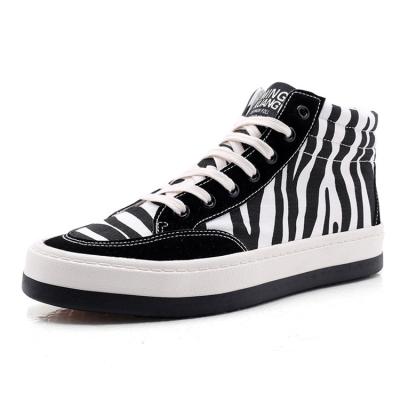 China Cushioning [Forest Animal Series] black and white fashionable zebra print and leopard print painting canvas shoes for men's casual shoes for sale